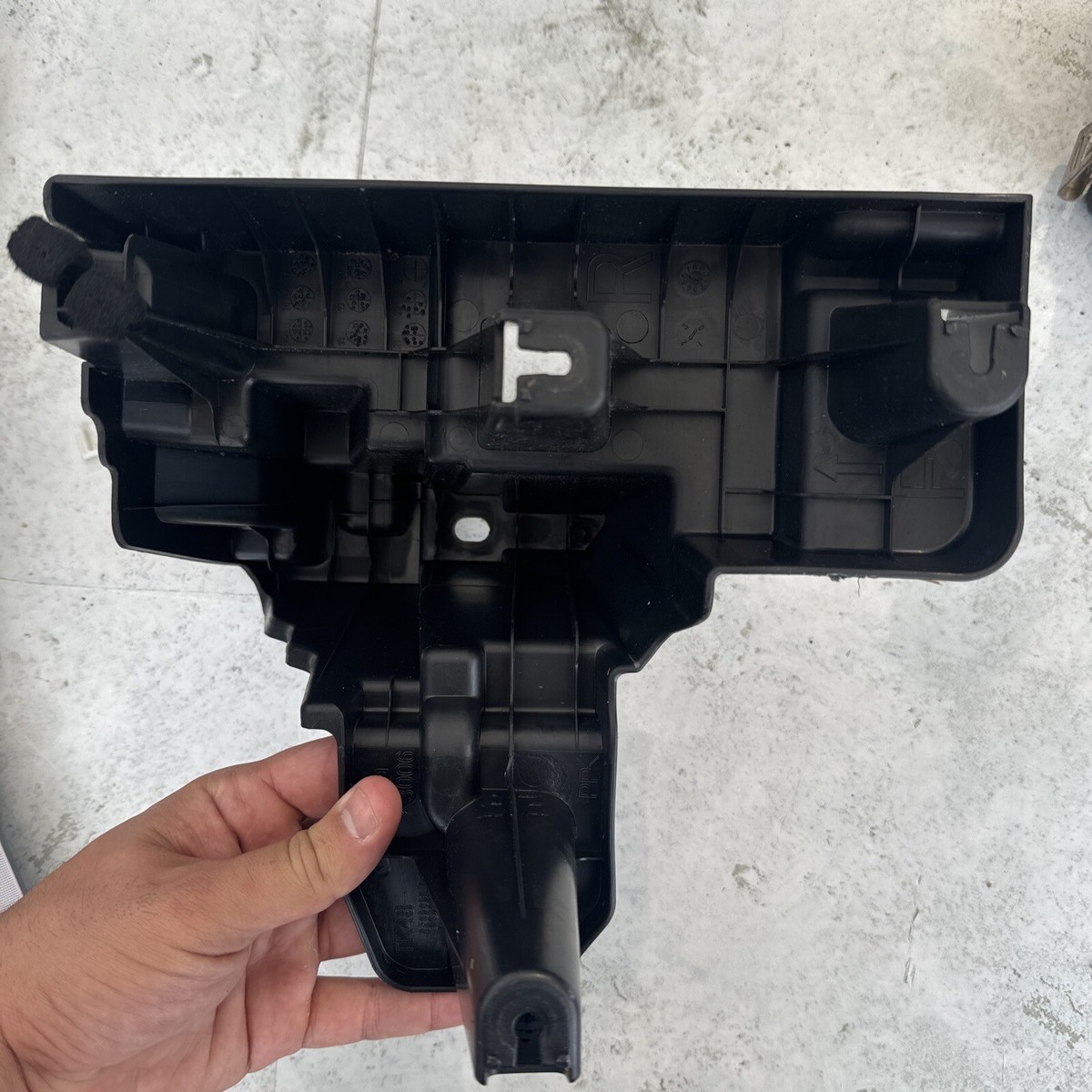 2016 - 2023 MAZDA CX-9 TRUNK CARGO FLOOR REAR BOARD SUPPORT HOLDER