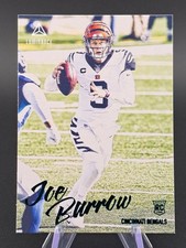 2020 Panini Chronicles - Luminance Update Rookies Joe Burrow #201 Green (RC)