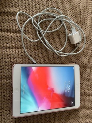 Apple iPad mini 2 A1489 32 GB, Wi-Fi, 7.9 in - Silver/White
