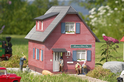 #ad Piko 62073 G Scale Brendas Brick House Kit $238.99