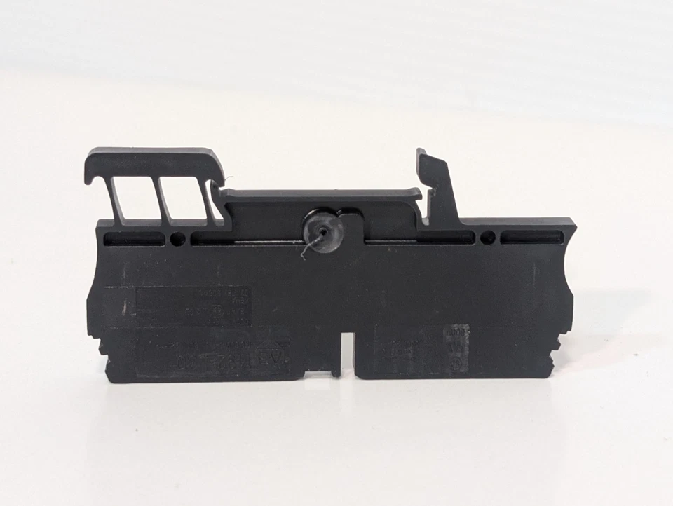 Lot of 6 Allen-Bradley 1492-L3Q Terminal Blocks, Feed Through, 3 Connection Pts - Image 2 of 4