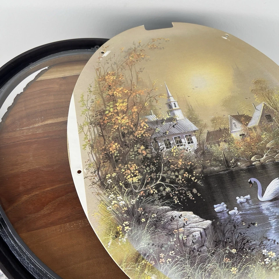 Impresión artística vintage ovalada con marco dorado Homco 13x17 - iglesia, estanque, cisne Foto 2 de 4