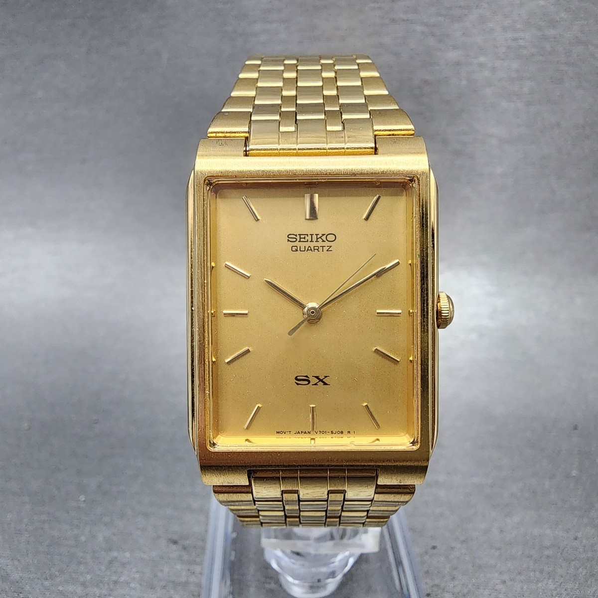 SEIKO SX tank 黒×金 V701-5K40 稼働品 SEIKO SX tank 黒×金 V701-5K40 稼働品 - メルカリ