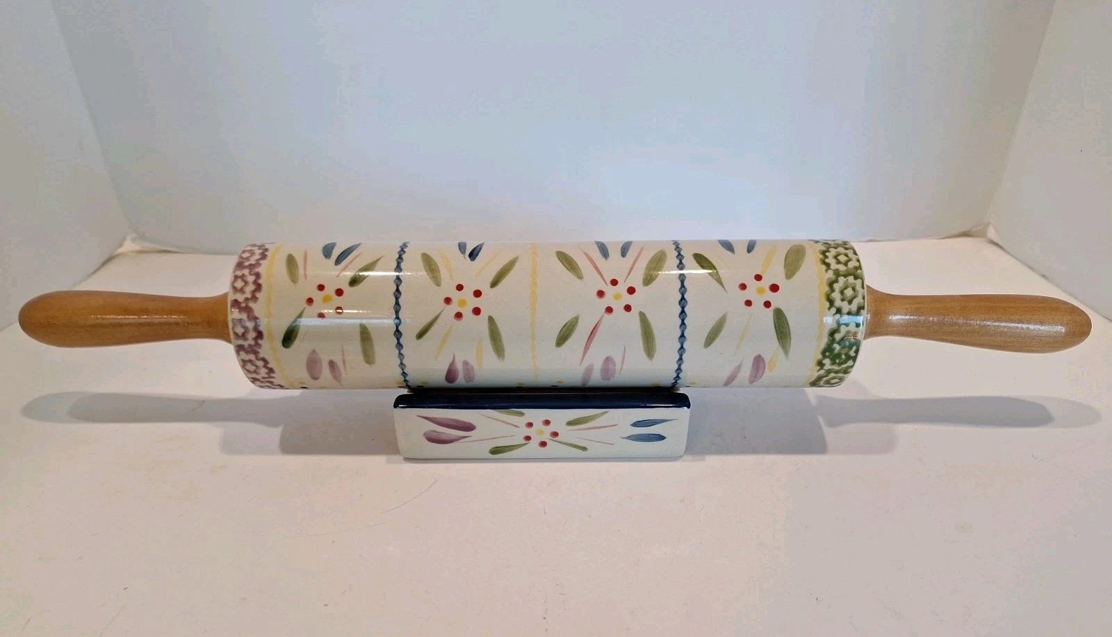 Temp-tations Old World Confetti Rolling Pin & Rest Base Stand Perfect Condition
