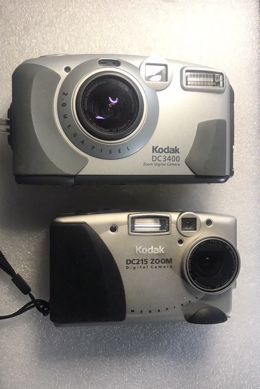 2 - kodak digital camera Dc3400 & DC215 Works
