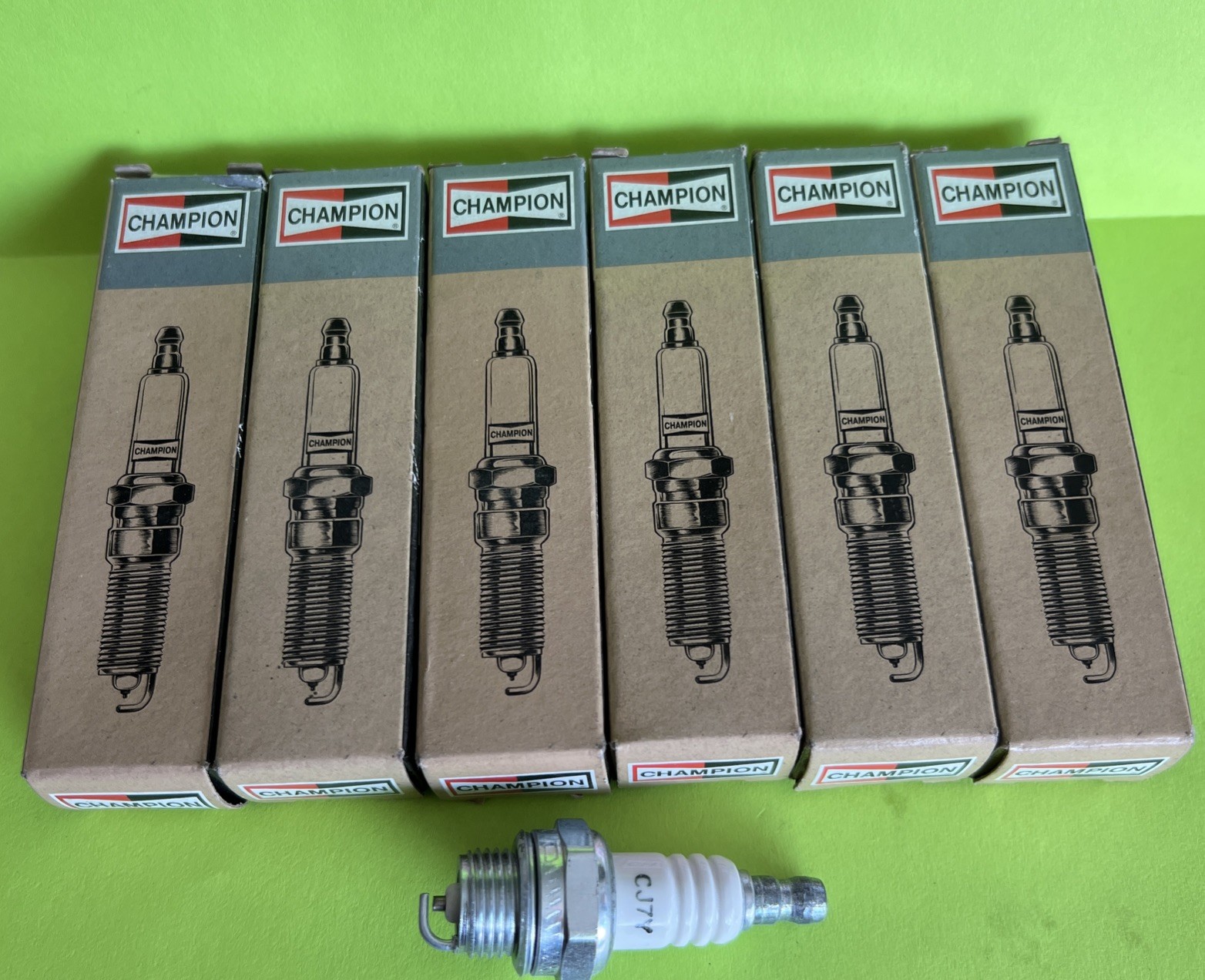 Champion 6pc 853 / CJ7Y Spark Plugs Genuine New
