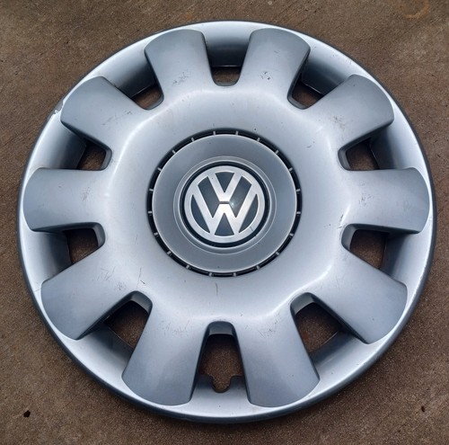 Volkswagen Jetta Golf hubcap 2001-2011, part # 1J0 601147 P 61538 01