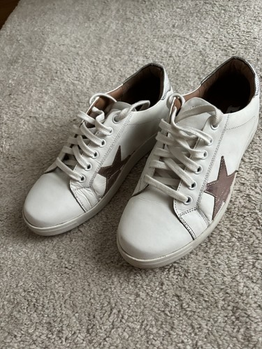Dune - Edriss star leather trainers with metallic embellishments. Size 6 (eu 39)