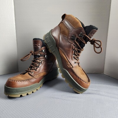 ecco mens hiking boots