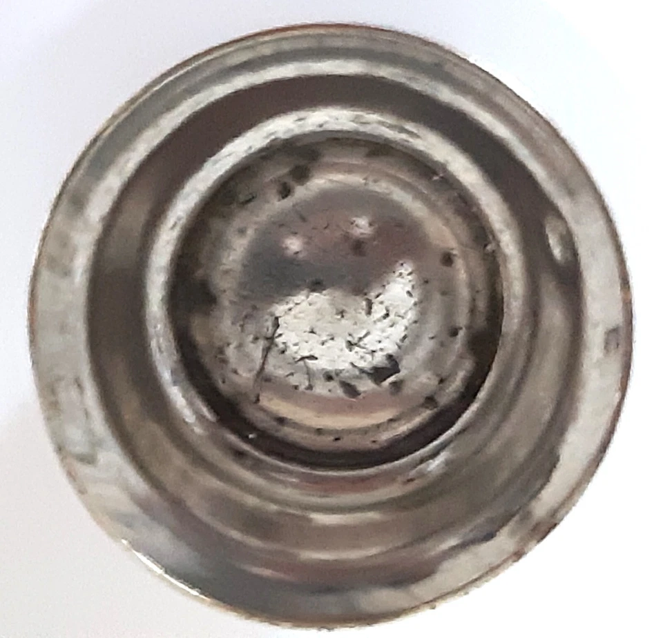 TIMBALE ANCIENNE EN METAL ARGENTE - Photo 4/4