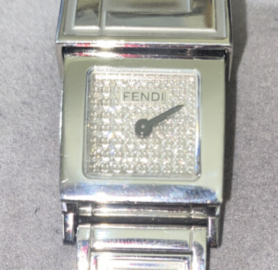FENDI　フェンディ　5500L　Secret　シークレットウォッチ フェンディ(FENDI)フェンディ シークレット 2タイムゾーン 腕時計 時計