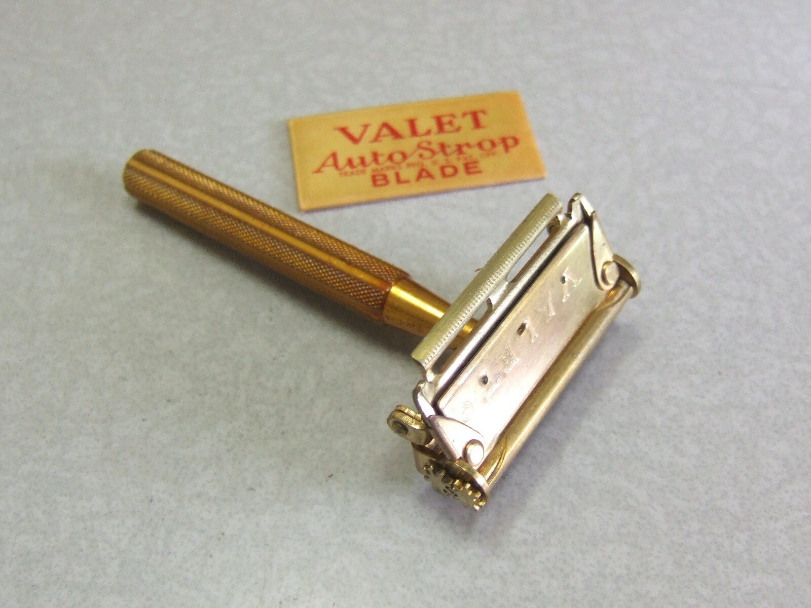 Vintage Vault Razor Vintage Gold Valet SE Safety Razor with bar guard VC-4 1940's | eBay