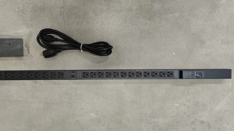 (3) Computer Power Strip Rack Mount 24 Outlets CPI Chatsworth Products Inc. - Image 3 of 4