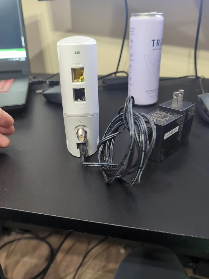 ARRIS Surfboard S33 V2 DOCSIS 3.1 - Image 2 of 3