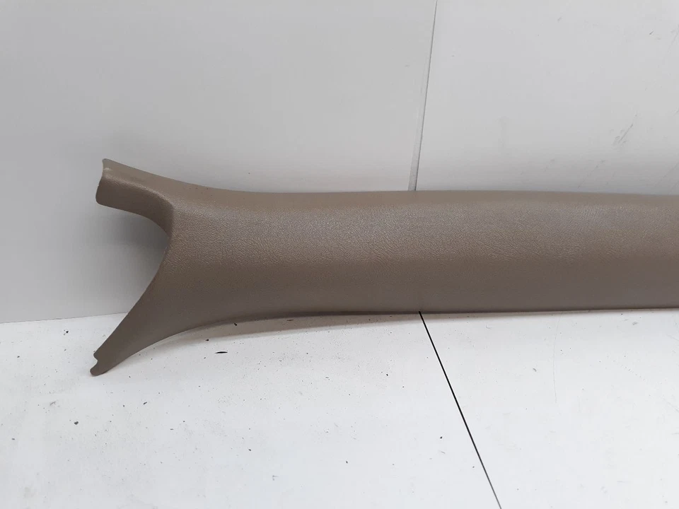 95-98 GMC TAN LEFT DRIVERS A-PILLAR TRIM 15707257 Foto 2 de 4