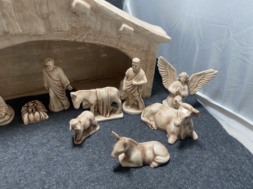 Vtg. ceramic nativity set (M) - Picture 6 of 8