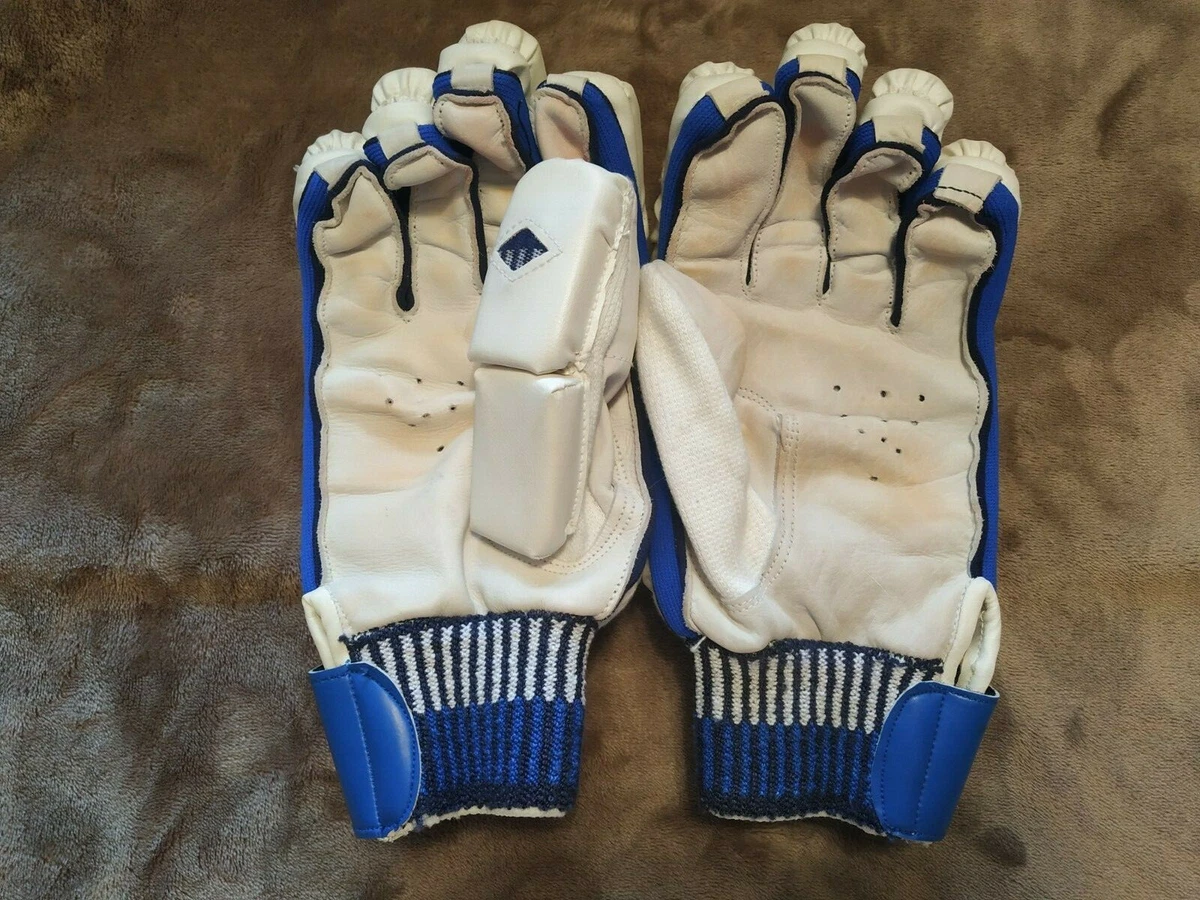 Cricket gloves on sale ebay