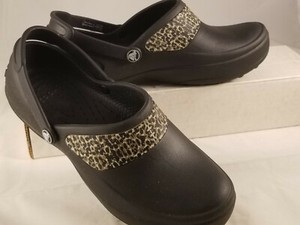 womens cheetah crocs