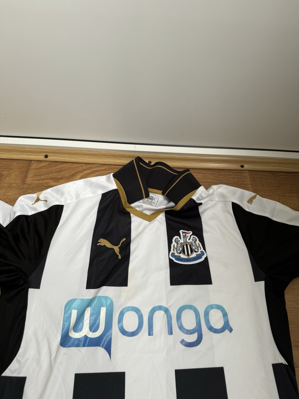 Newcastle United 2016/2017 Home Football Shirt Puma Soccer Jersey Size M thumbnail 2