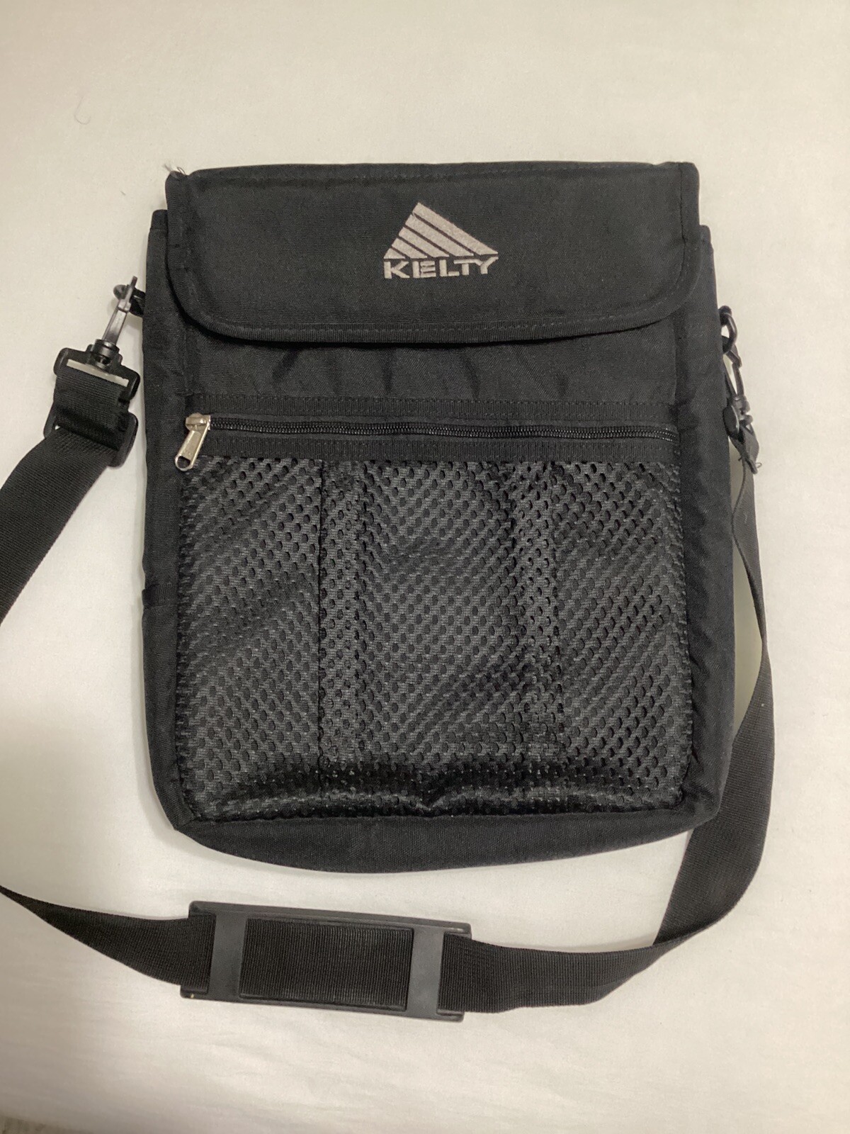 kelty messenger laptop bag