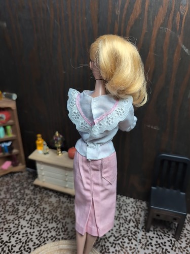 Vintage Barbie Clone Outfit - 1960's Pencil Skirt, Blouse, Purse, Pilgrim Shoes - Picture 2 of 19