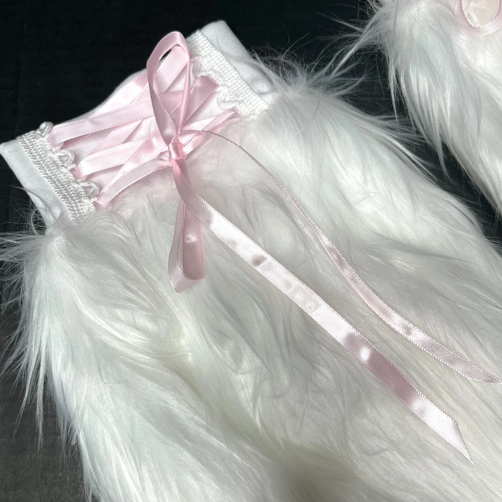 White Corset Leg Warmers Baby Pink Lace Up Pants Boot Covers Faux Fur Legwarmers
Opens in a new wind