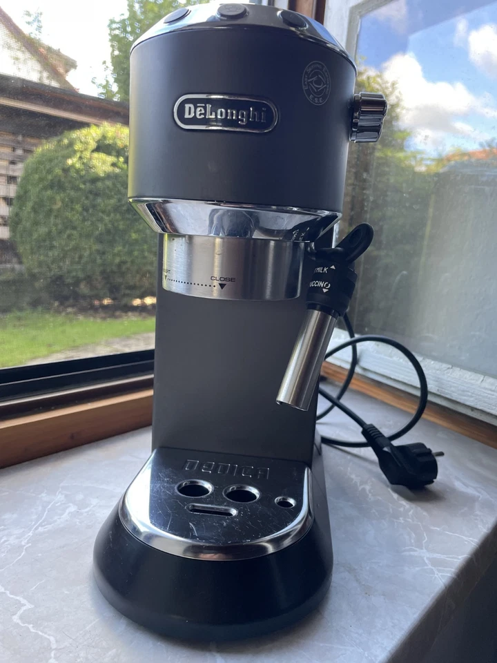 De'Longhi Dedica Style EC 685.BK, Foto 1 von 3
