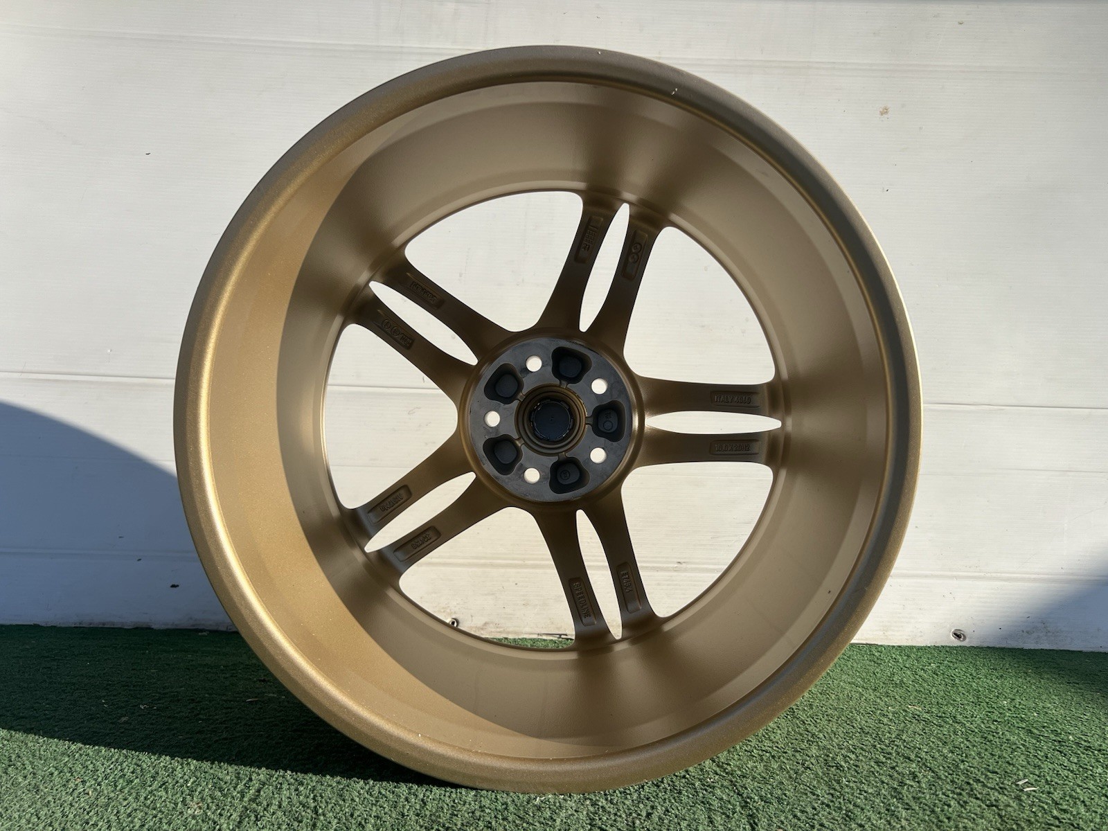 Ferrari 812 Front Wheels Set Gold P/N 324158