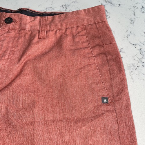 Volcom Corpo Class Chino Shorts RED Size 30 Skate Beach Surf Outdoor Great Cond - Picture 2 of 8