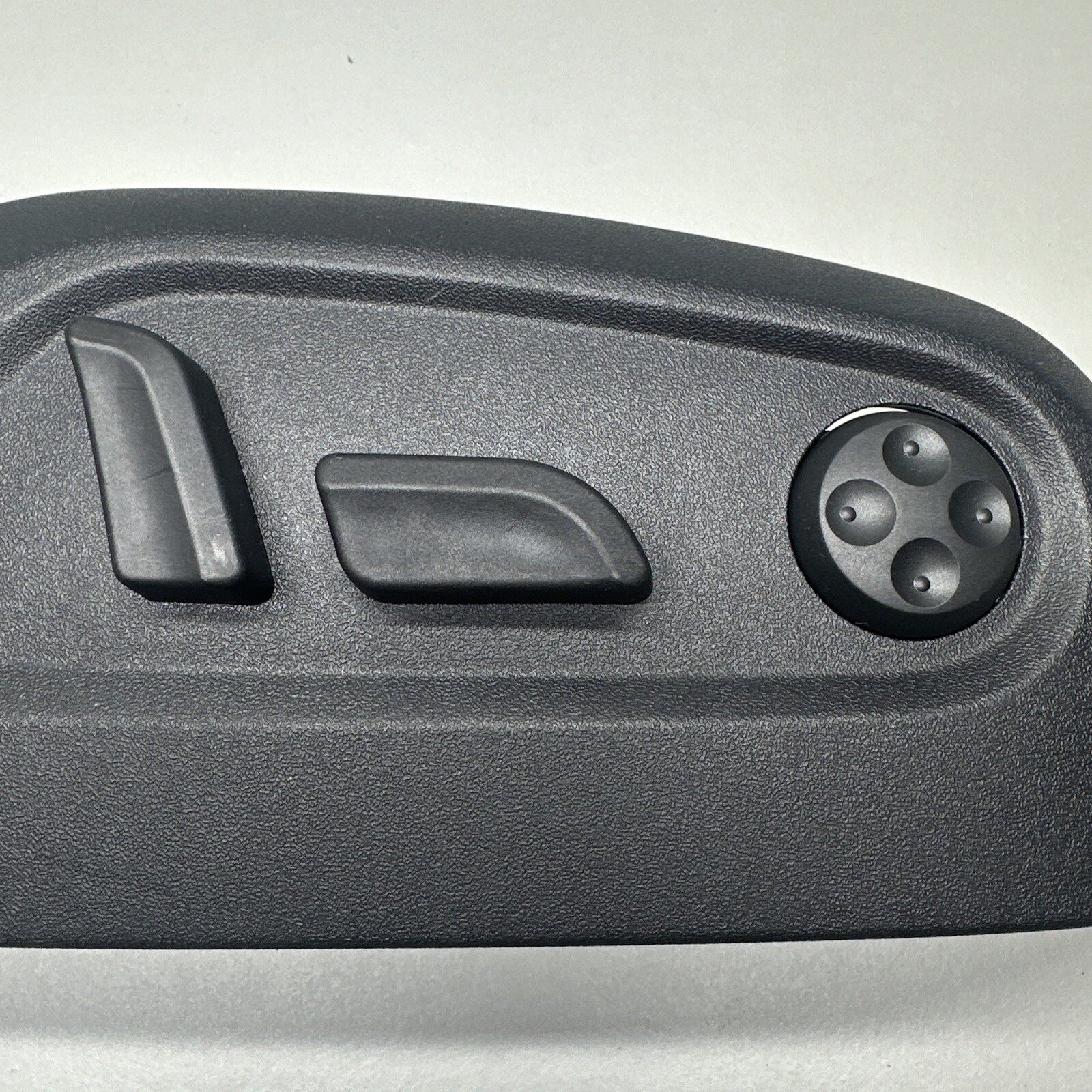 2008-2014 Audi TTS Mk2 Audi R8 Front Right Seat Trim & Switch’s Controls OEM