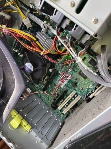 Placa de servidor de computadora host LG Intel procesador Xeon SLA9N 2006 leer más Foto 3 de 4