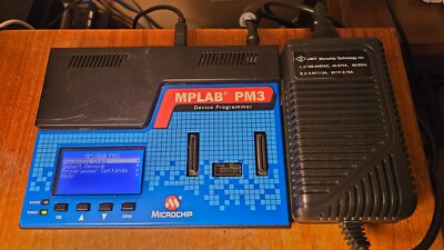 Microchip MPLAB PM3 Universal Device Programmer DV007004 with Power Supply