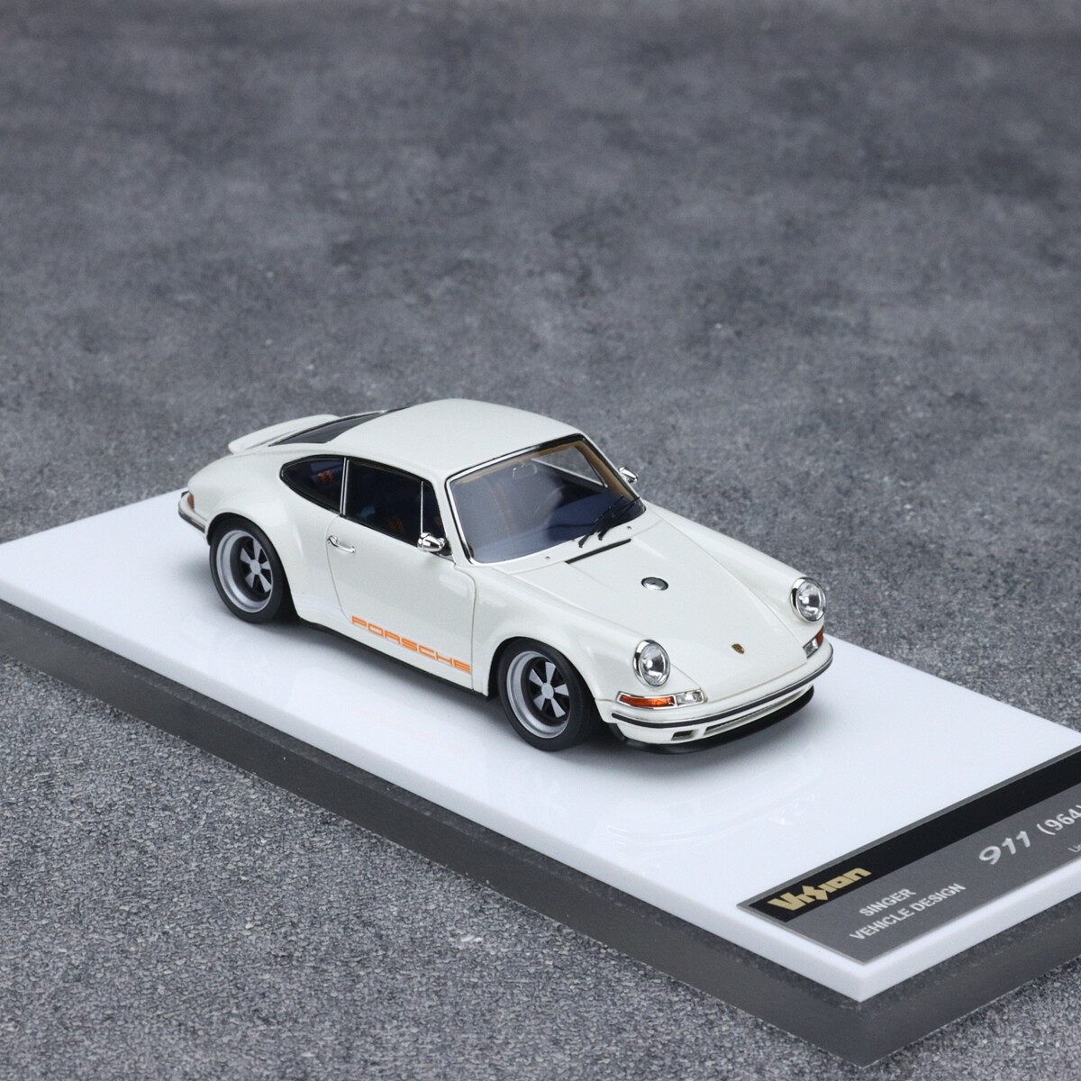 MakeUp Vision 1:43 Porsche Singer 911 964 Ivory White Modellautos