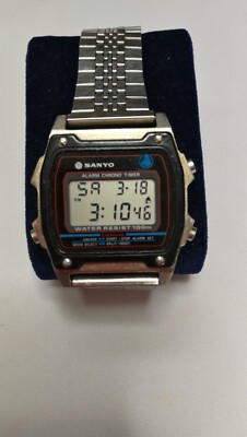 Reloj Sanyo Water Resistant 100M Modelo D448C