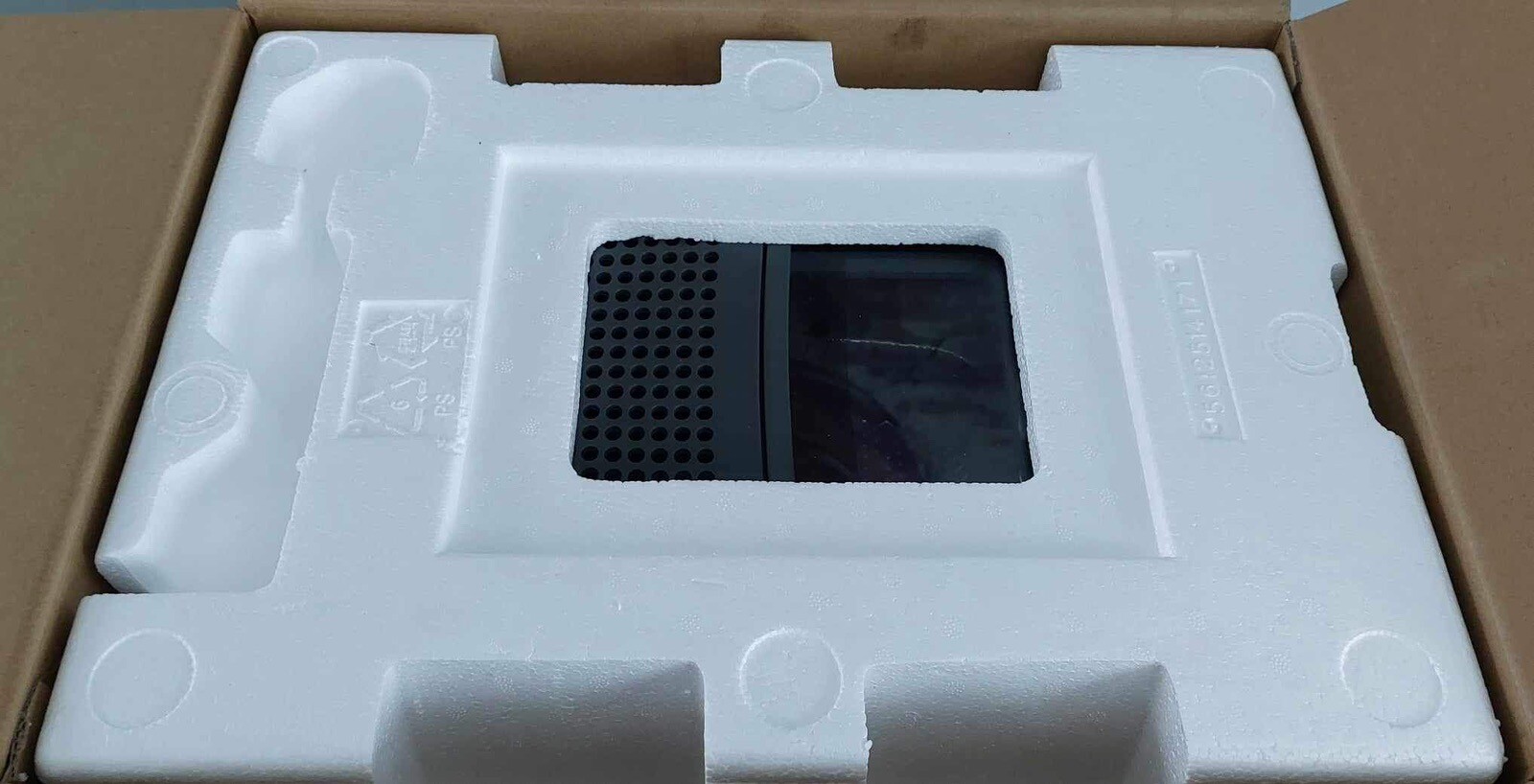 De'Longhi FS6055 2.4 Litre Traditional Deep Fat Fryer 1800W Rrp £99 No