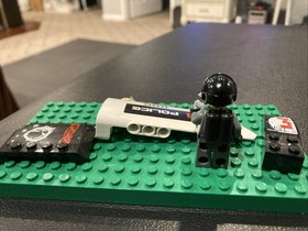 LEGO Space Police officer 4 with air tank minifigure Part Lot 4 5973 5972 Sp096