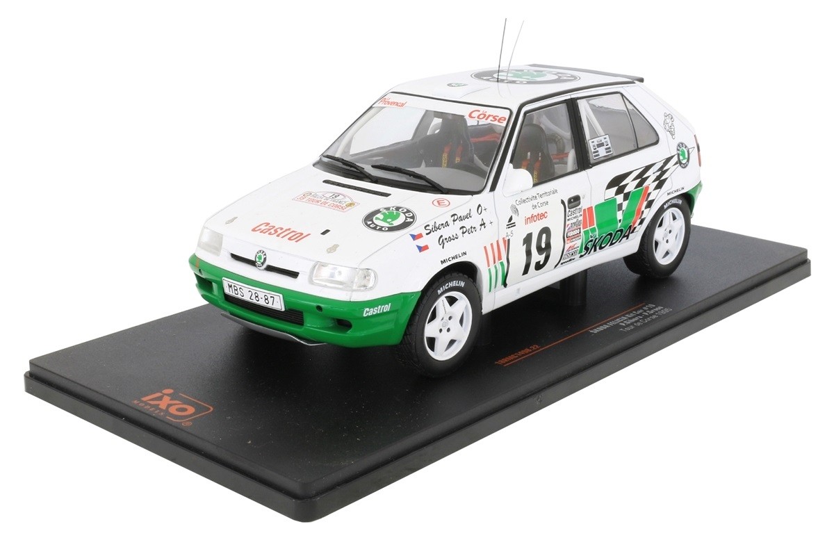 SKODA Felicia Kit car IXOMODELS 19 rallye voiture miniature de collection 1/43