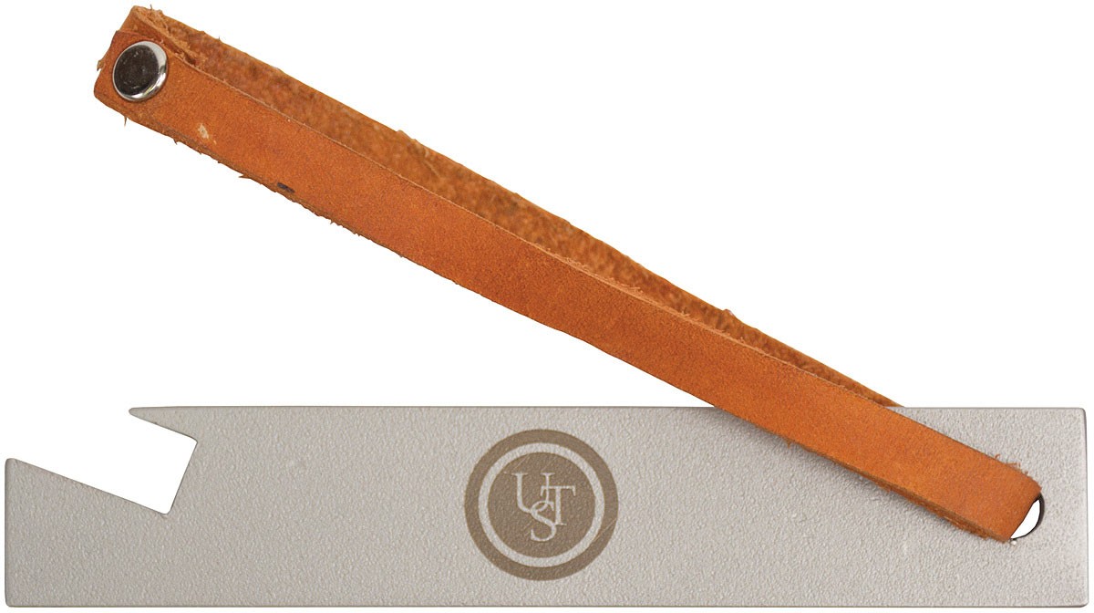 Открывалка для бутылок UST Heritage из нержавеющей стали - Винтажный дизайн и долговечность на открытом воздухе 4890₽