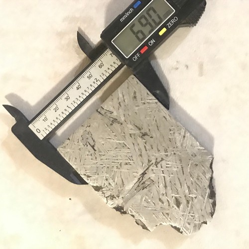 Meteorite di ferro Aletai naturale 350,2 grammi lastre tagliate incise crosta perfetta fusione - Foto 11 di 14