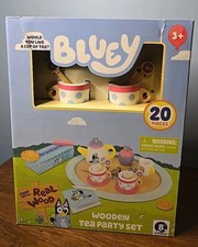 BLUEY WOODEN TEA PARTY SET 20 PIECES NEW