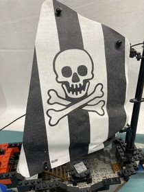 LEGO 6268 ~ Renegade Runner ~ Completed build with all minfigs & accessories