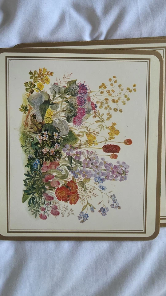 Pimpernel Vintage Placemats Set of 6 Meadow Flowers Pattern - Image 4 of 4