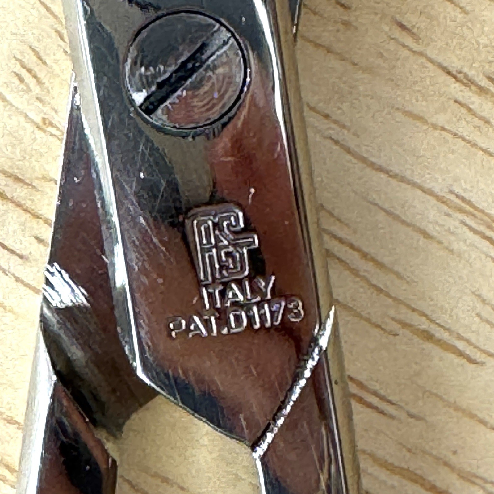 Vintage Italian Metal Scissors Italy 7 " Sharp Black Faux Leather Swivel Case