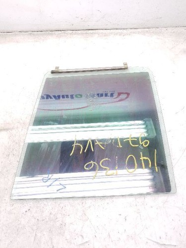 96-00 TOYOTA RAV4 PASSENGER SIDE QUARTER GLASS - Picture 4 of 12