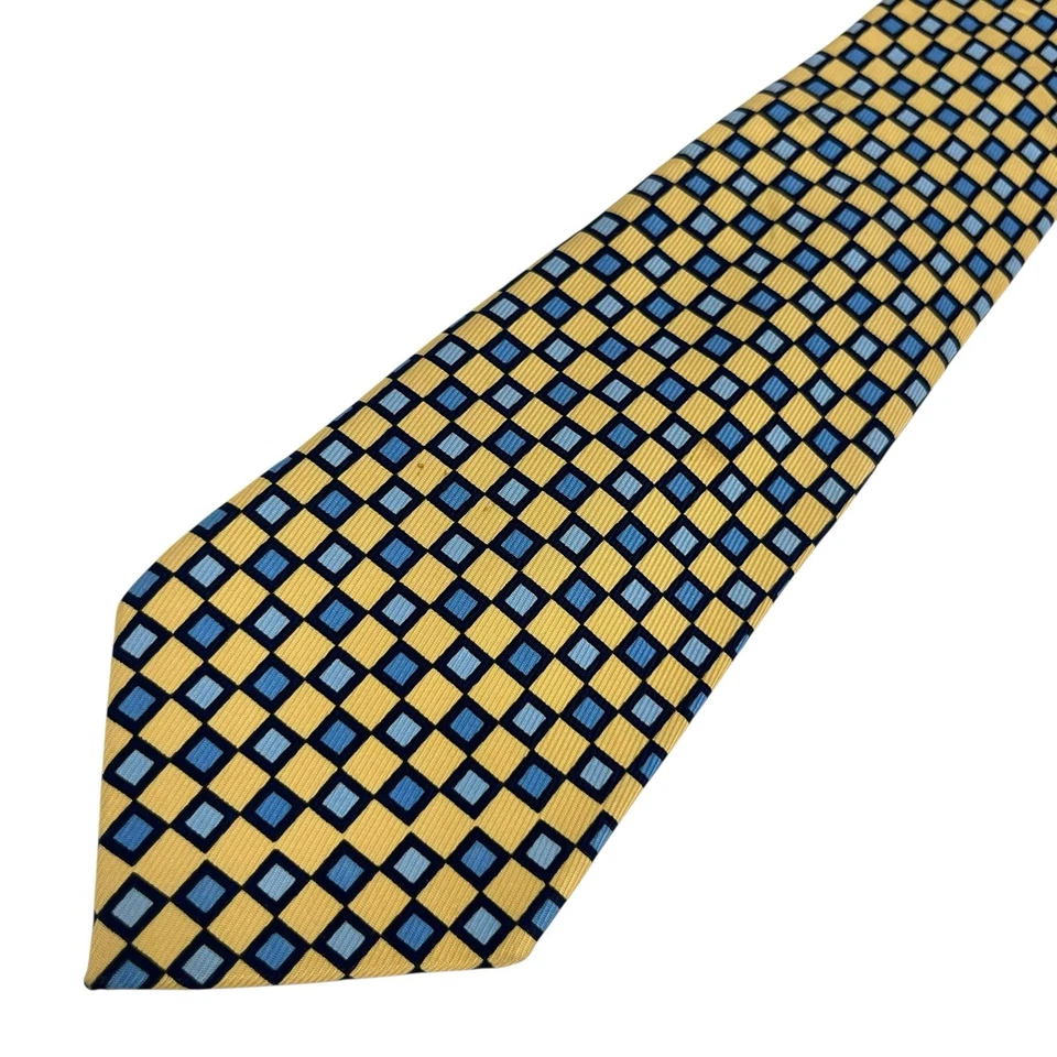 Gravata Turnbull & Asser masculina amarela/azul geométrica quadrados sarja seda 3,75" x 59" - Imagem 3 de 4