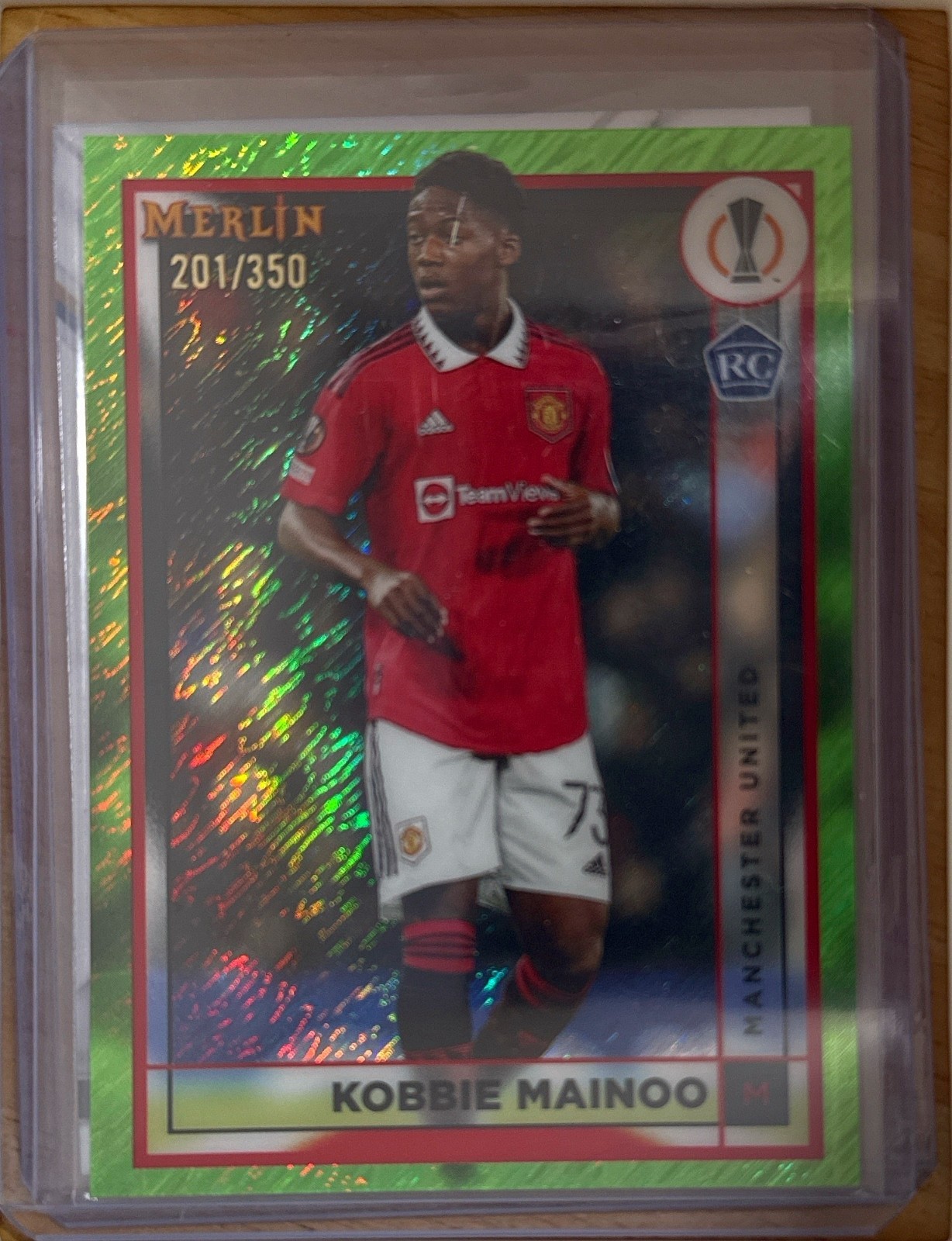 Kobbie Mainoo 2022-23 Topps Merlin Chrome UEFA UCC Neon Green Shimmer RC #/350