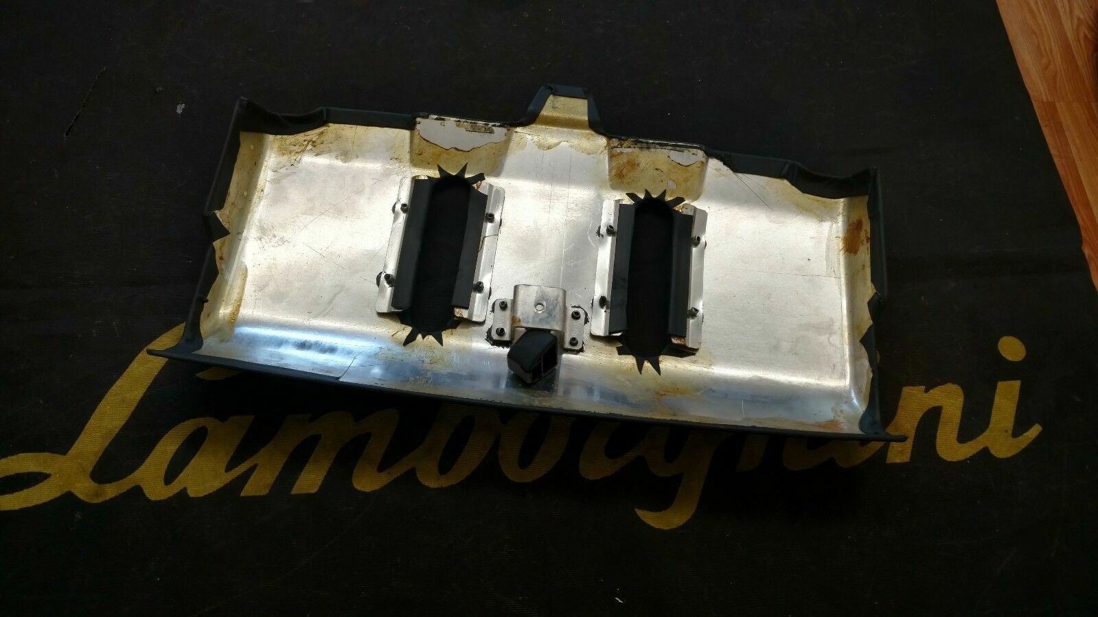 LAMBORGHINI MURCIELAGO INTERIOR BACK SEAT BELT COVER PANEL TRIM OEM 418858670