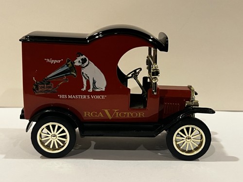 Gearbox 1912 Ford RCA Delivery Car Diecast Coin Bank Truck 1:24 - Picture 2 of 7