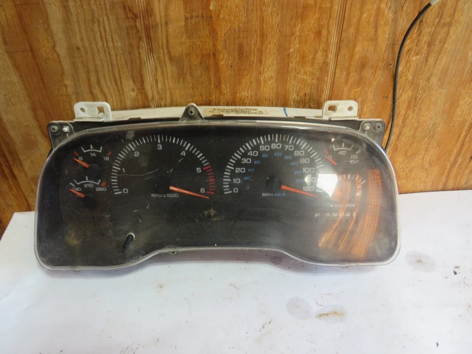 1998 Dodge Ram 1500 INSTRUMENT CLUSTER GAUGE - Image 2 of 4