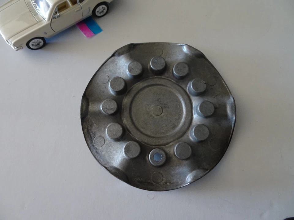 Центральный колпак колеса ICW RACE серебристый металлический на заказ No N/A, 5-3/4 дюйма на задней стороне - Изображение 2 из 2